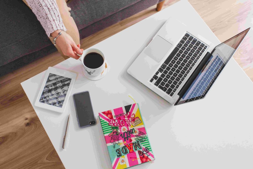 best models for home office work in the UAE
