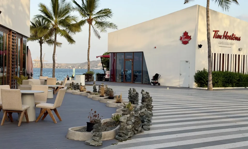 khor fakkan beach area