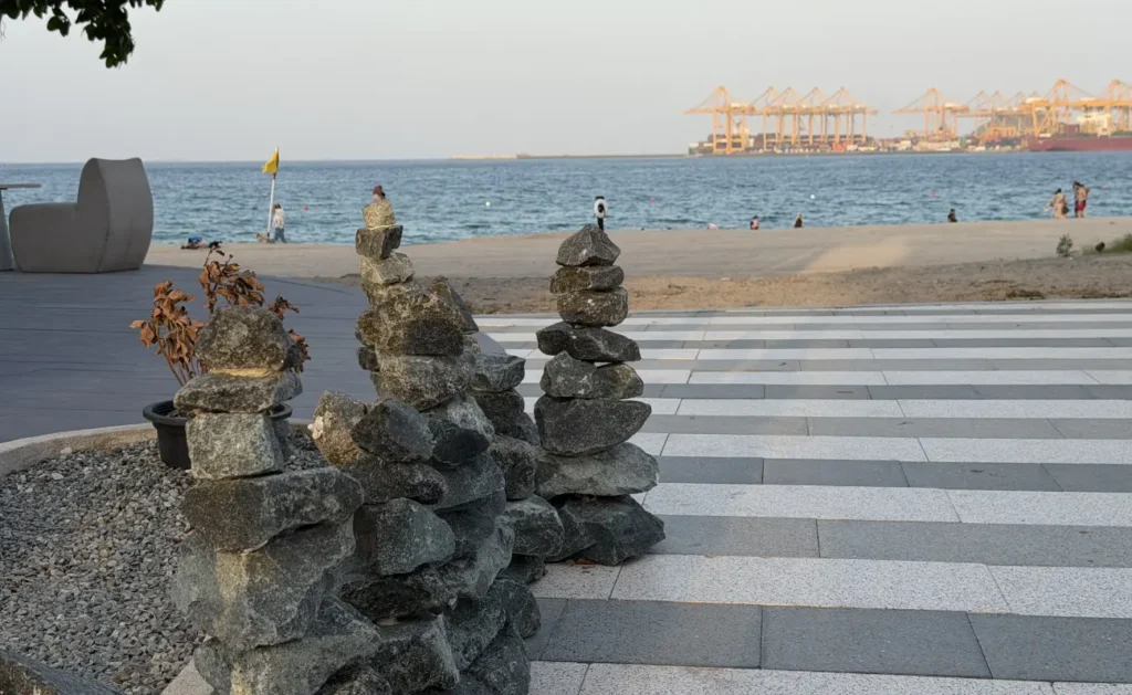 picnic near sea