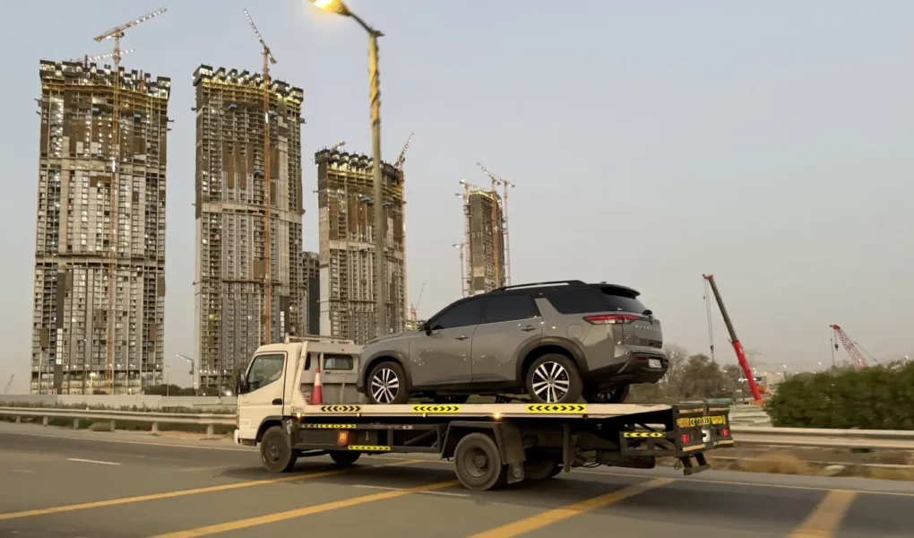 Car recovery service in dubai