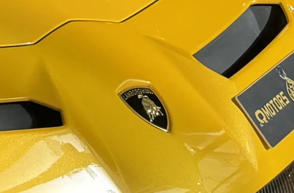 lamborghini logo image taken by shozon