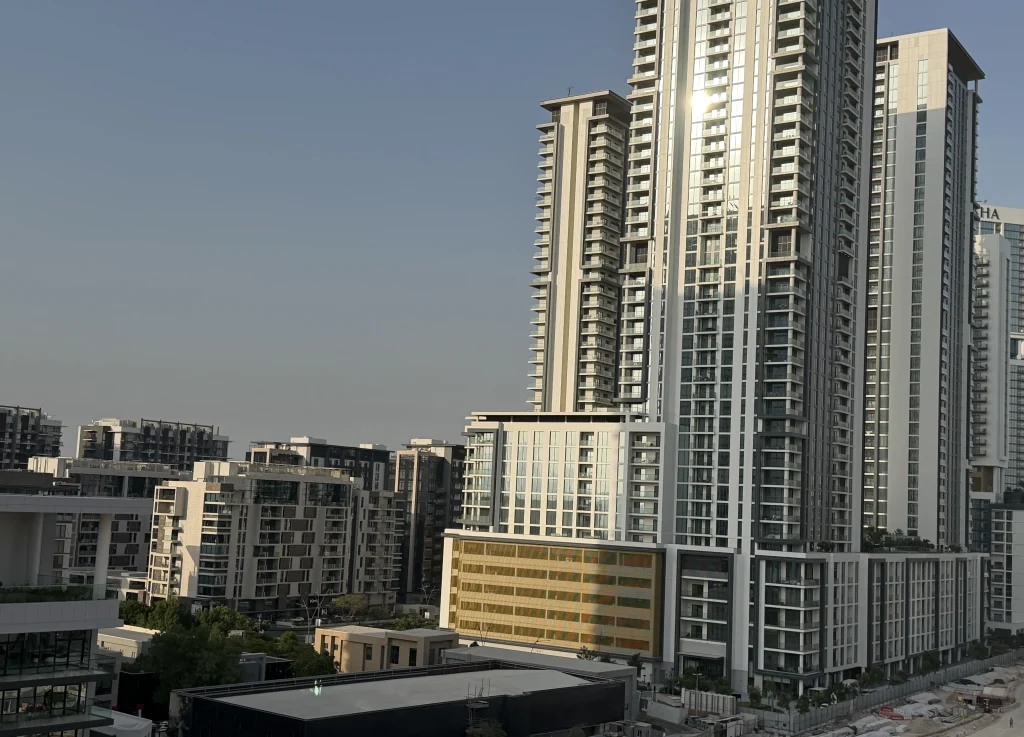 How Should You Compare Apartment Locations in Dubai